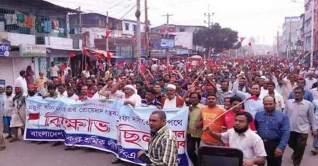 খুলনায় রাষ্ট্রায়ত্ত ৯ পাটকলে চলছে এক দিনের ধর্মঘট