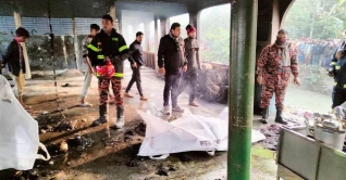 সুগন্ধায় লঞ্চে আগুন: মৃতের সংখ্যা বেড়ে ৩৮