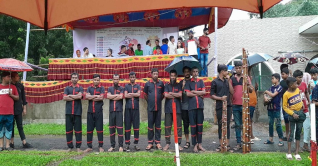 ফরিদপুরে গ্রাম-বাংলার হারানো ঐতিহ্যবাহী লাঠি খেলা