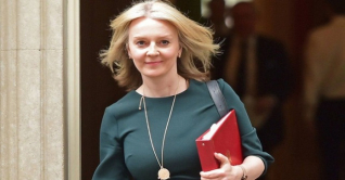 যুক্তরাজ্যের নতুন প্রধানমন্ত্রী লিজ ট্রাস