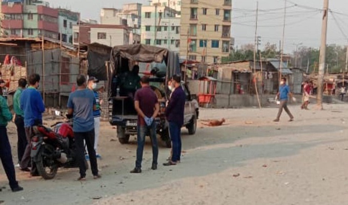 করোনা রোগী শনাক্ত: রাজধানীতে বস্তি লকডাউন