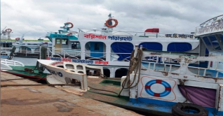 বরিশালে অভ্যন্তরীণ রুটের লঞ্চ চলাচল শুরু বরিশালে অভ্যন্তরীণ রুটের লঞ্চ চলাচল শুরু