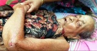 মায়ের আশ্রয় হয়নি ডাক্তার-ব্যাংকার ছেলের ঘরে