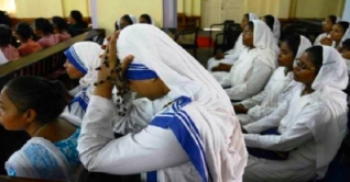 ভারতে মাদার তেরেসার সংস্থার সব ব্যাংক অ্যাকাউন্ট জব্দ ভারতে মাদার তেরেসার সংস্থার সব ব্যাংক অ্যাকাউন্ট জব্দ