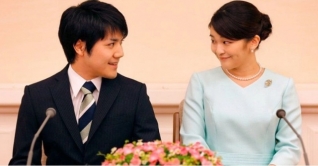 বিয়ে করলেন রাজকুমারী মাকো, হারালেন রাজত্ব বিয়ে করলেন রাজকুমারী মাকো, হারালেন রাজত্ব