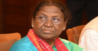 ভারতের সর্বোচ্চ ক্ষমতায় বসা কে এই দ্রৌপদী মুর্মু ভারতের সর্বোচ্চ ক্ষমতায় বসা কে এই দ্রৌপদী মুর্মু