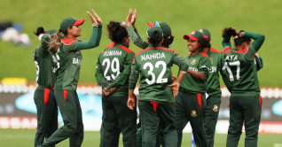 অস্ট্রেলিয়ার বিপক্ষে লড়ে হারল বাংলাদেশ অস্ট্রেলিয়ার বিপক্ষে লড়ে হারল বাংলাদেশ