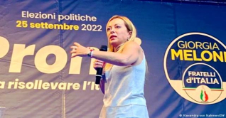 ইতালির প্রধানমন্ত্রী হওয়ার দৌড়ে গিয়র্গিয়া মেলোনি