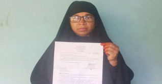 ‘যুদ্ধশিশু’ হিসেবে রাষ্ট্রীয় স্বীকৃতি পেলেন মেরিনা খাতুন