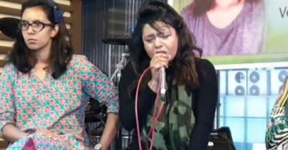 সংবাদ সম্মেলনে অঝোরে কাঁদলেন সংগীতশিল্পী মিলা