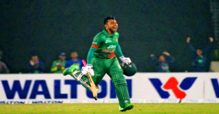 মিরাজের বীরত্বে রুদ্ধশ্বাস জয় বাংলাদেশের