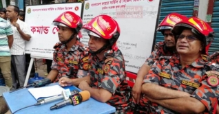 ঝিলপাড় বস্তির অগ্নিকাণ্ডের কারণ জানা নেই ফায়ার সার্ভিসের