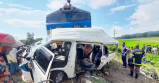 ট্রেন দুর্ঘটনা: গেটম্যানকে আসামি করে মামলা