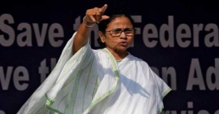রাজনৈতিক ফায়দা নিতেই মোদির এন্টি-স্যাটেলাইট নাটক: মমতা রাজনৈতিক ফায়দা নিতেই মোদির এন্টি-স্যাটেলাইট নাটক: মমতা