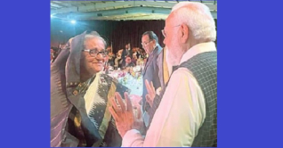 নরেন্দ্র মোদির সঙ্গে প্রধানমন্ত্রীর সাক্ষাৎ