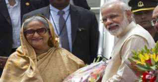 ভারতের রাষ্ট্রপতি ভবনে প্রধানমন্ত্রী শেখ হাসিনাকে গার্ড অব অনার