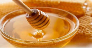জেনে নিন মধু ব্যবহারে ব্রনের সমস্যা সমাধান জেনে নিন মধু ব্যবহারে ব্রনের সমস্যা সমাধান