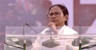 বিজেপি দাঙ্গা বাধানোর চেষ্টা করলে ক্ষমা নয়: মমতা বিজেপি দাঙ্গা বাধানোর চেষ্টা করলে ক্ষমা নয়: মমতা