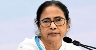 এবার গীতিকার ও সুরকার হিসেবে নতুন রূপে মমতা এবার গীতিকার ও সুরকার হিসেবে নতুন রূপে মমতা