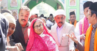 আজমির শরিফে মমতা