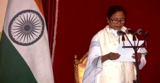 বৃহস্পতিবার বিধানসভার শপথ নেবেন মমতা বৃহস্পতিবার বিধানসভার শপথ নেবেন মমতা