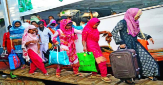 ছুটি শেষে রাজধানীতে ফিরছেন কর্মজীবীরা