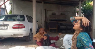 মুন্সিগঞ্জে সড়ক দুর্ঘটনায় একই পরিবারের নিহত ৩ 