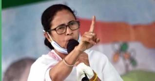 করোনার প্রকোপ, নির্বাচনী প্রচারে রাশ টানলেন মমতা