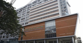 বিস্ফোরণে দগ্ধ দম্পতির মৃত্যু, শঙ্কামুক্ত নন দুই মেয়েও