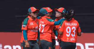 পাকিস্তানকে উড়িয়ে ফাইনালে বাঘিনীরা পাকিস্তানকে উড়িয়ে ফাইনালে বাঘিনীরা