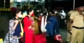 দেশে ফিরলো ভারতে পাচার হওয়া ১৯ নারী