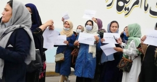 কাবুলে নারীদের বিক্ষোভ কাবুলে নারীদের বিক্ষোভ