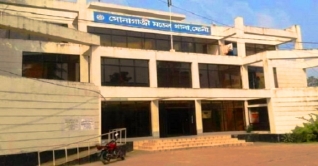 ফেনীতে জামায়াতের ৯ নারী কর্মী আটক ফেনীতে জামায়াতের ৯ নারী কর্মী আটক