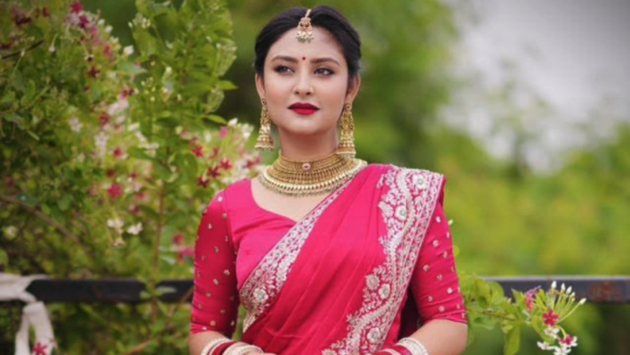 বাগদান সারলেন অভিনেত্রী নাজনীন নীহা! 