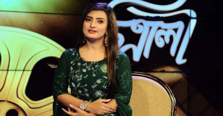 হাতিরঝিলে গাড়িচালকের রহস্যজনক আচরণ, প্রাণ বাঁচাতে যা করলেন নায়িকা হাতিরঝিলে গাড়িচালকের রহস্যজনক আচরণ, প্রাণ বাঁচাতে যা করলেন নায়িকা