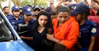 ‘দোষ স্বীকার’ মিন্নির, বাবার দাবি জোরজবরদস্তিতে এ স্বীকারোক্তি ‘দোষ স্বীকার’ মিন্নির, বাবার দাবি জোরজবরদস্তিতে এ স্বীকারোক্তি