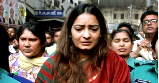 রিমান্ড শেষে কারাগারে বিএনপি নেত্রী নিপুণ রায় রিমান্ড শেষে কারাগারে বিএনপি নেত্রী নিপুণ রায়