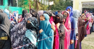 নারায়ণগঞ্জ সিটি করপোরেশনে ভোটগ্রহণ চলছে
