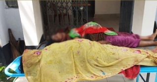 পারিবারিক কলহে স্ত্রীসহ তিনজনকে কুপিয়ে হত্যা