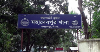 নওগাঁয় তালাবদ্ধ ঘর থেকে নারীর মরদেহ উদ্ধার