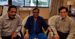ধীরে ধীরে সুস্থ হয়ে উঠছেন ওবায়দুল কাদের ধীরে ধীরে সুস্থ হয়ে উঠছেন ওবায়দুল কাদের