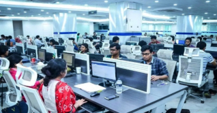 ঈদের ছুটি শেষে খুলেছে অফিস