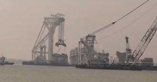 কারিগরি ত্রুটি: আজ বসছে না পদ্মা সেতুর নবম স্প্যান