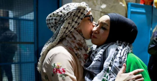 ৩ জিম্মির বিনিময়ে ১৮৩ ফিলিস্তিনি মুক্তি পাচ্ছেন আজ ৩ জিম্মির বিনিময়ে ১৮৩ ফিলিস্তিনি মুক্তি পাচ্ছেন আজ