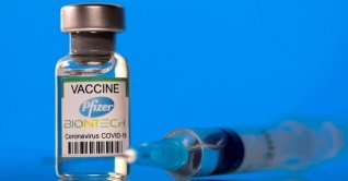 সুস্থ থাকতে প্রতি বছরই নিতে হবে করোনার টিকা