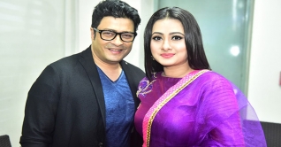 পূর্ণিমা হাঁটছেন, পারছেন না ফেরদৌস