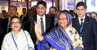ছয়দিনের সফর শেষে দেশে ফিরেছেন প্রধানমন্ত্রী ছয়দিনের সফর শেষে দেশে ফিরেছেন প্রধানমন্ত্রী
