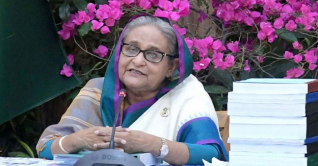 আমদানি কমিয়ে তেল উৎপাদনের নির্দেশ প্রধানমন্ত্রীর
