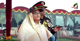 বিজিবি’র ৭২ জনকে পদক পরিয়ে দিলেন প্রধানমন্ত্রী