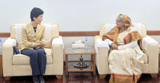 প্রধানমন্ত্রীর সঙ্গে চীনের প্রতিনিধি দলের সৌজন্য সাক্ষাৎ